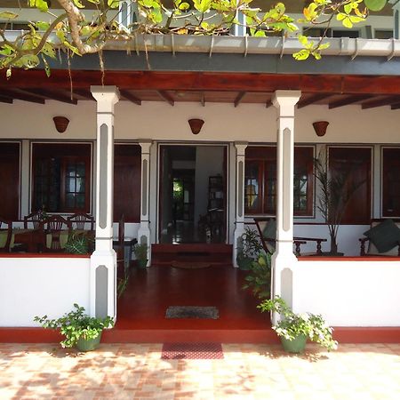 Whitepearl Beach Hikkaduwa Exterior photo