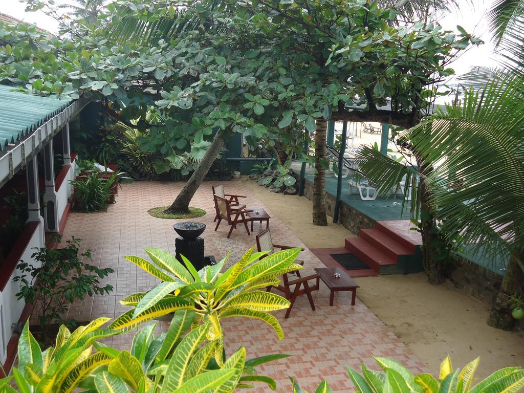 Whitepearl Beach Hikkaduwa Exterior photo