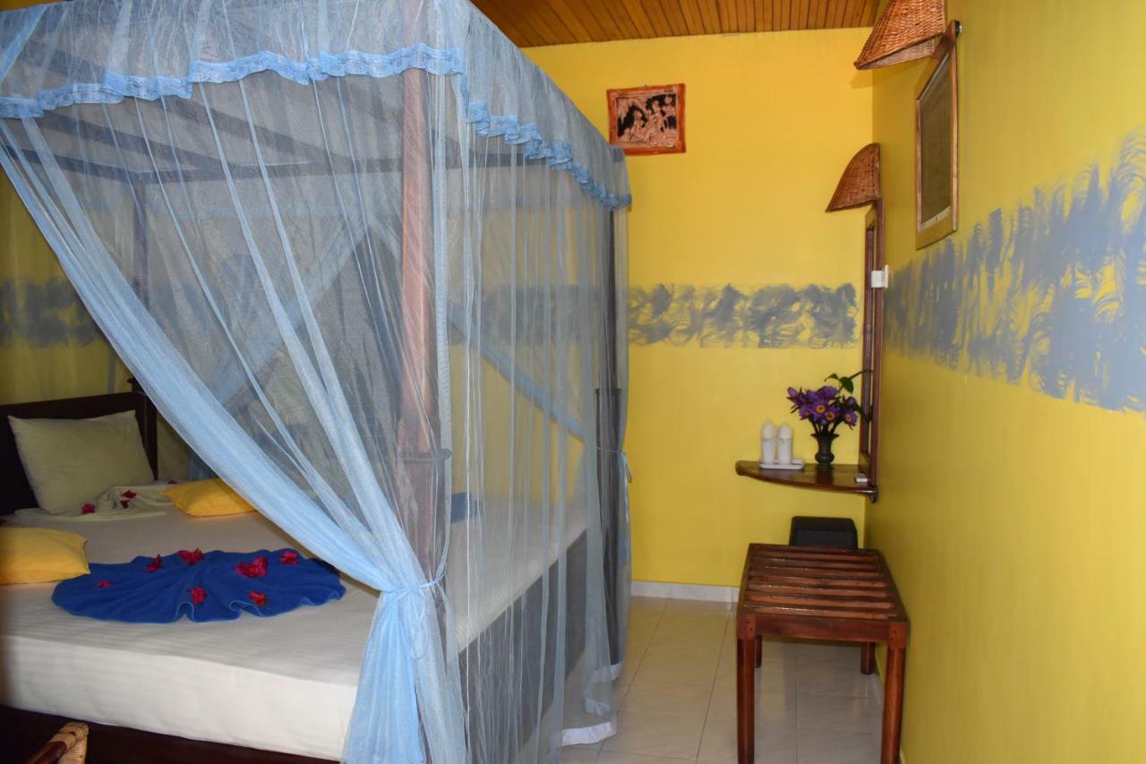Whitepearl Beach Hikkaduwa Exterior photo