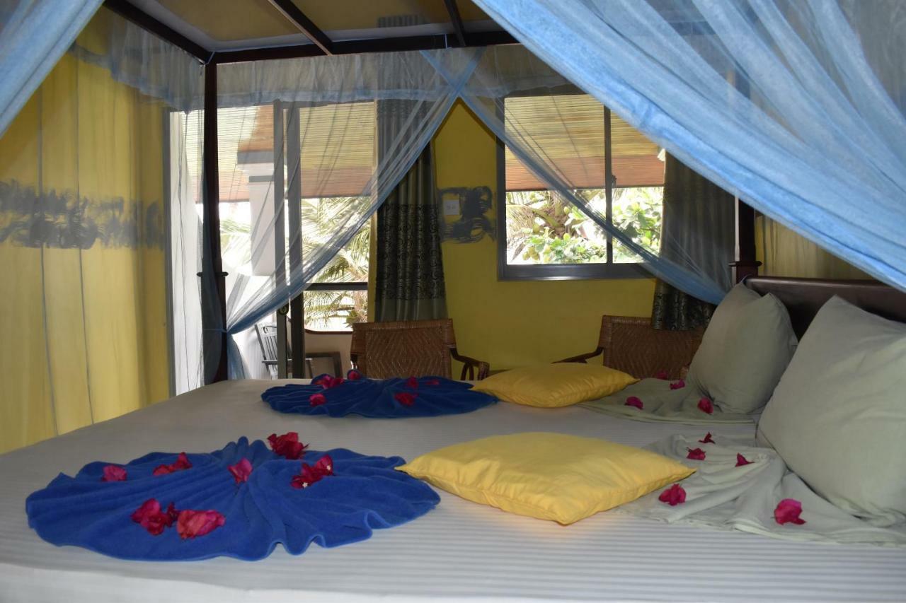 Whitepearl Beach Hikkaduwa Exterior photo